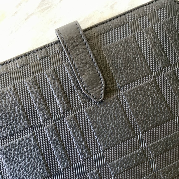 BURBERRY tablet case - Picture 3 of 11